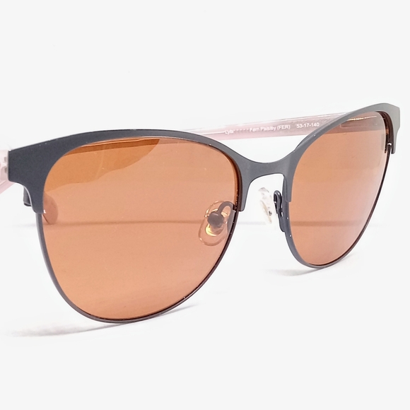 VERA BRADLEY " LYLA" SUNGLASSES WITH NON-PRESCRIPTION LENS: - Picture 2 of 16